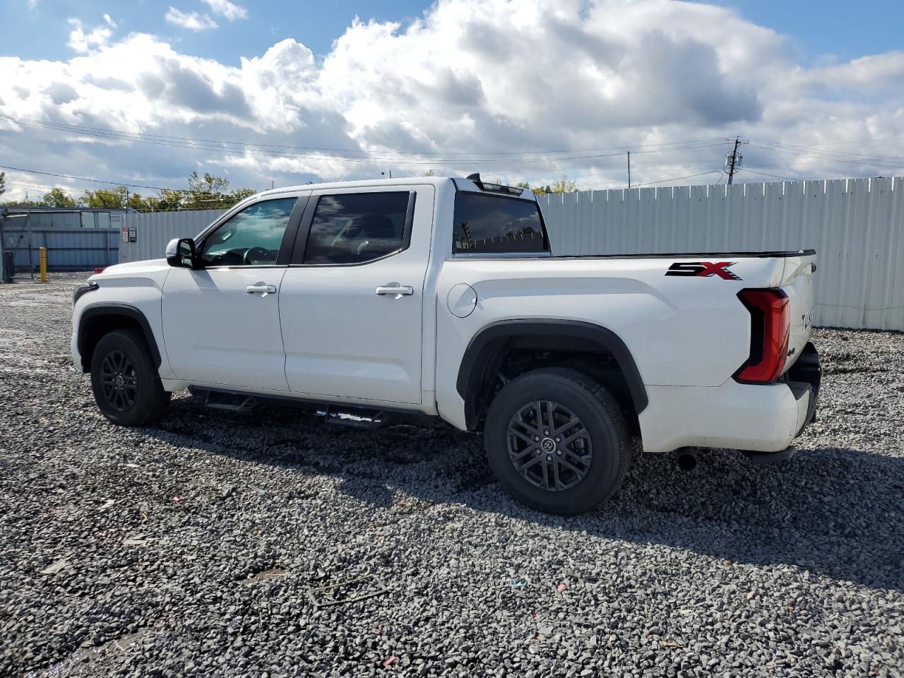 2024 Toyota Tundra Crewmax Sr - Image 2
