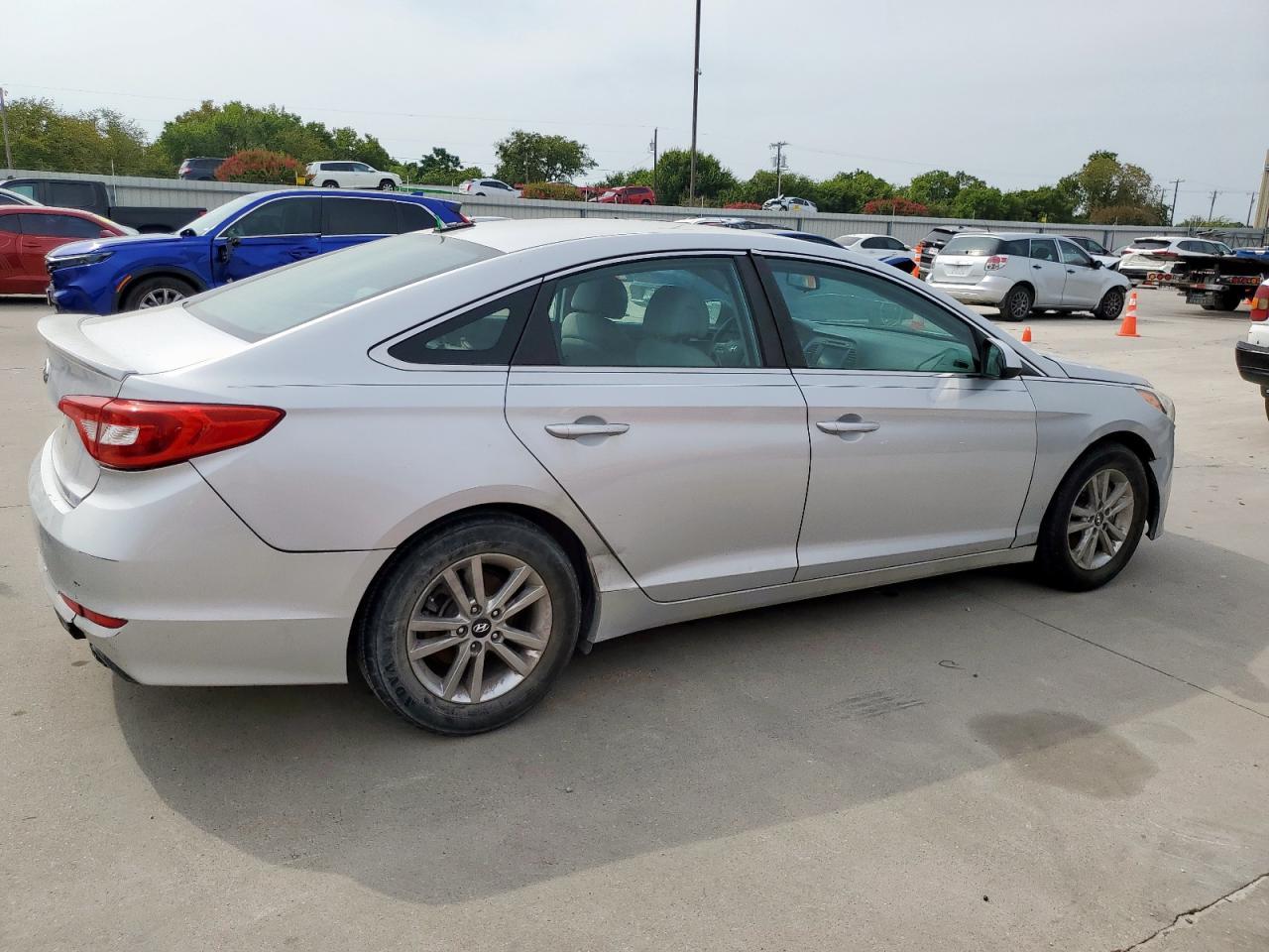 2016 Hyundai Sonata Se - Image 3