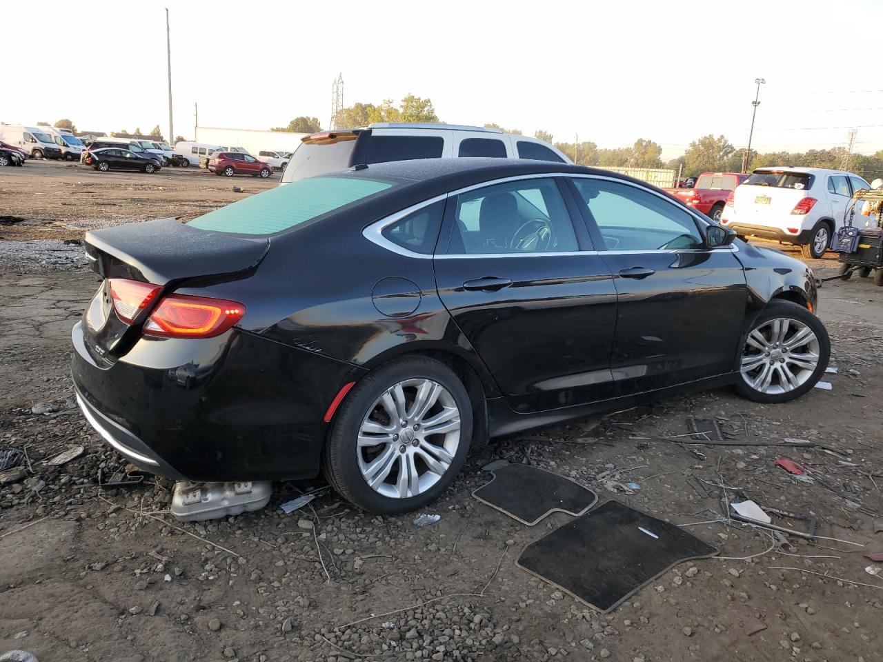 2015 Chrysler 200 Limited - Фото 3