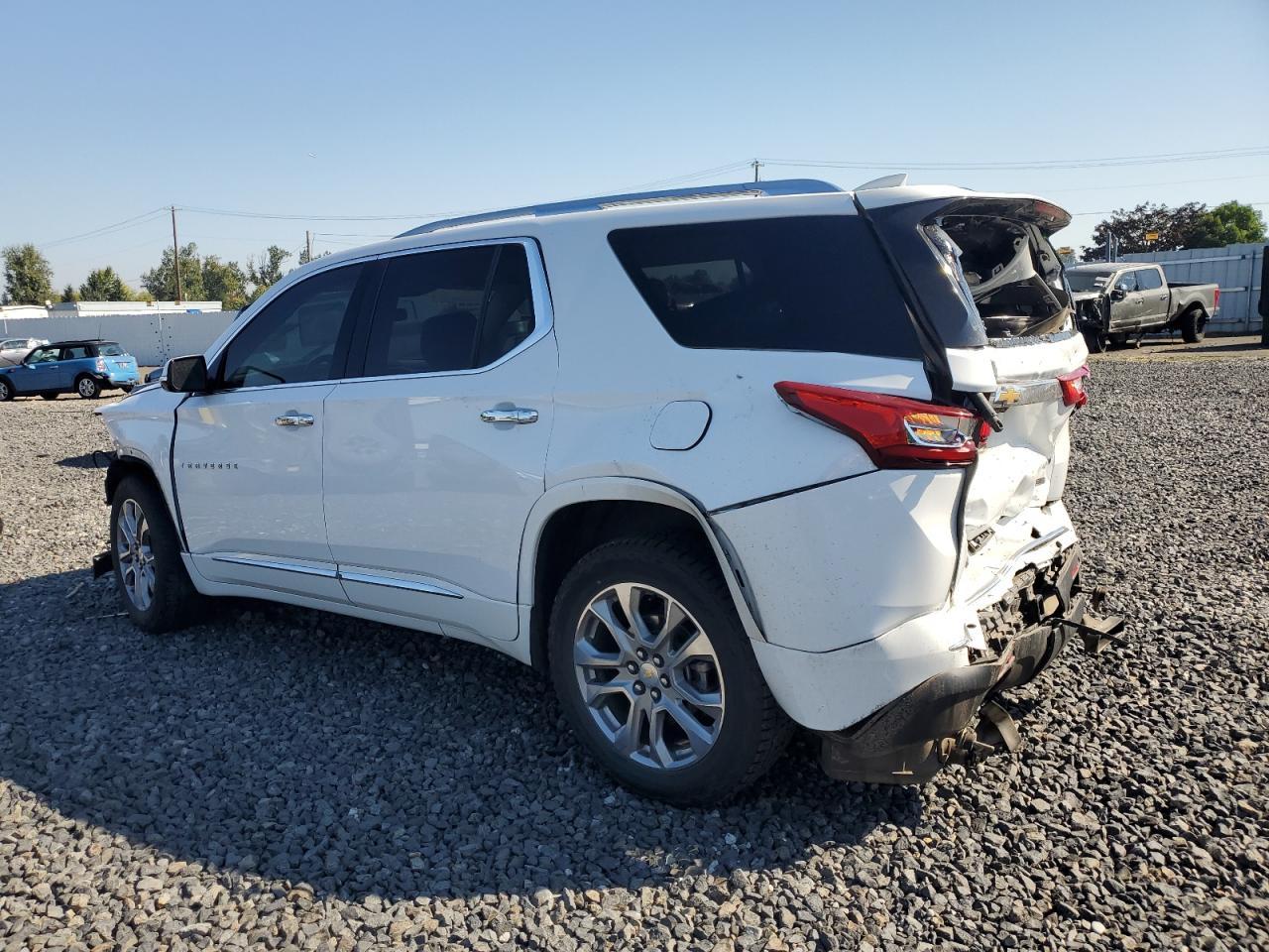 2018 Chevrolet Traverse Premier - Фото 2