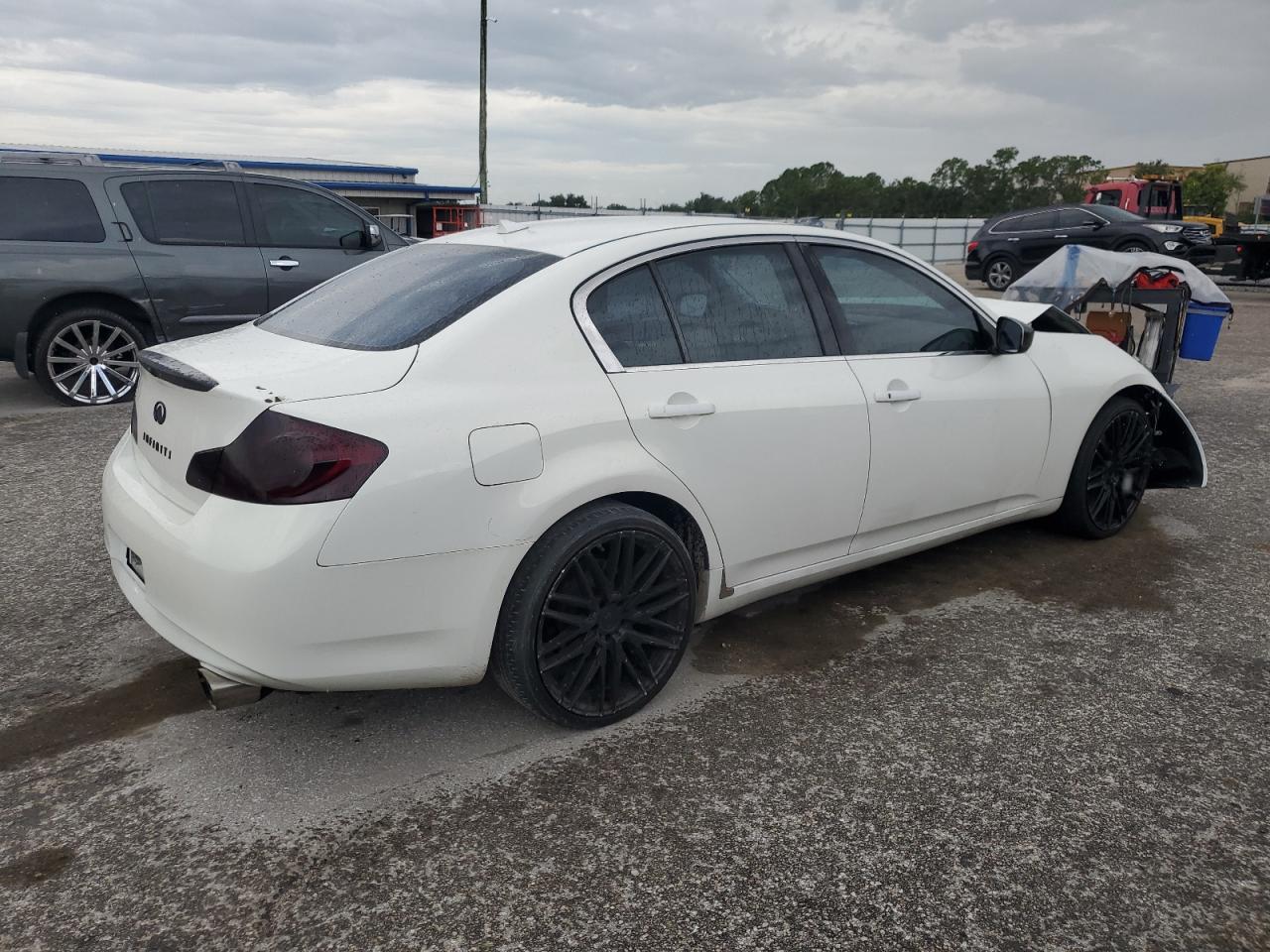 2011 Infiniti G25 Base - Image 3