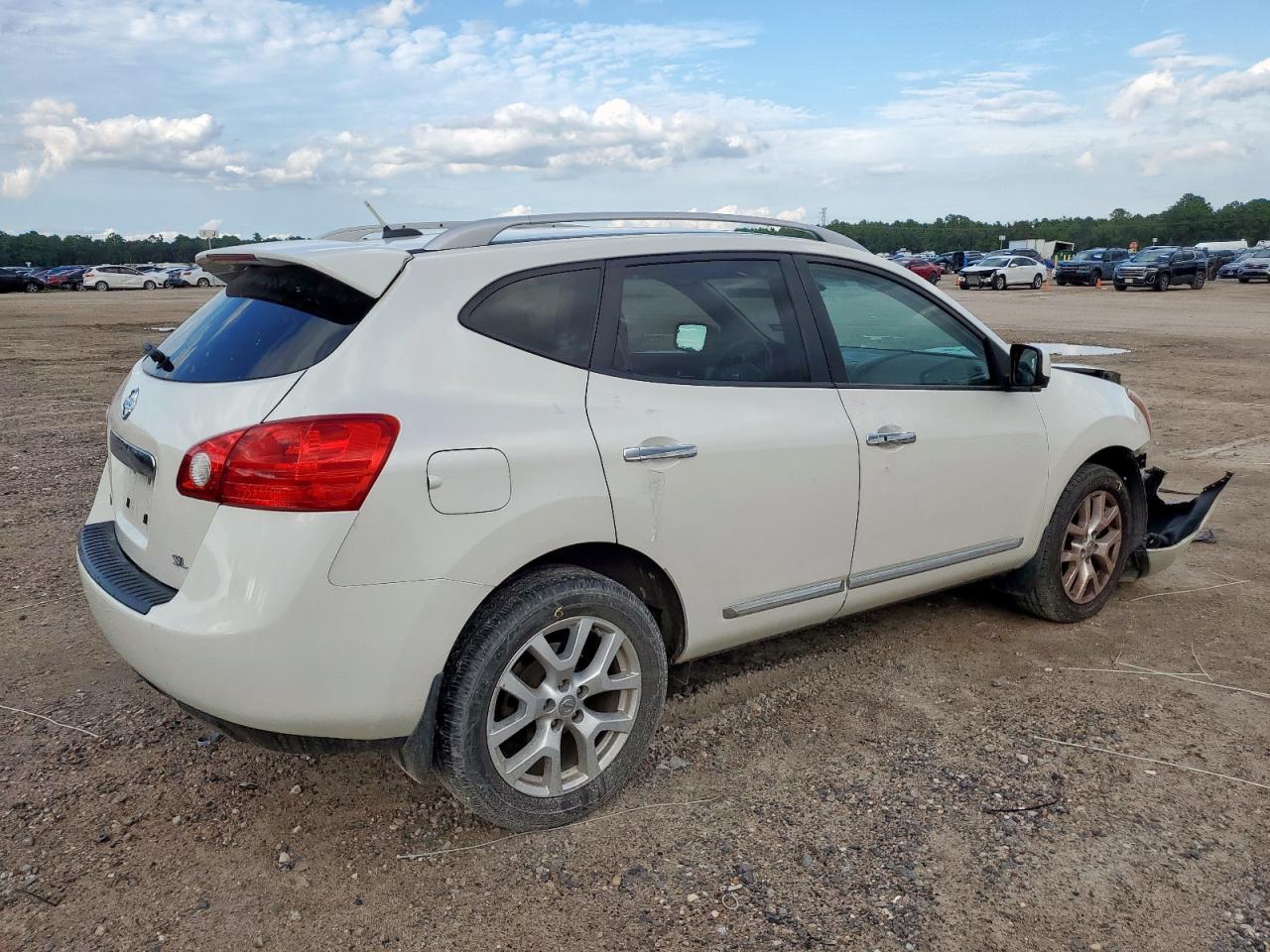 2012 Nissan Rogue S - Фото 3