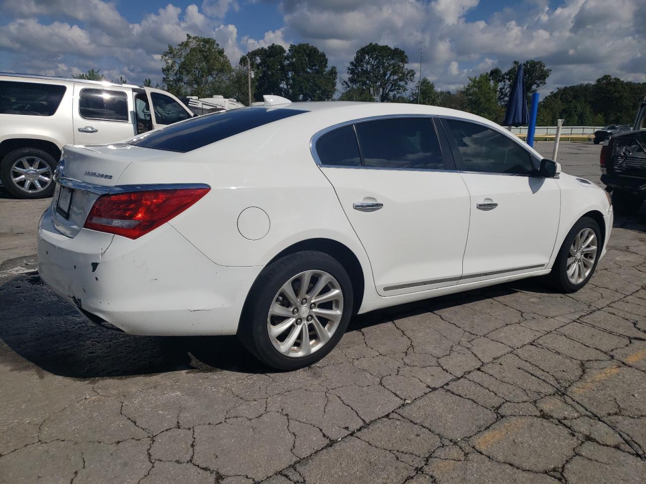 2016 Buick Lacrosse - Image 3