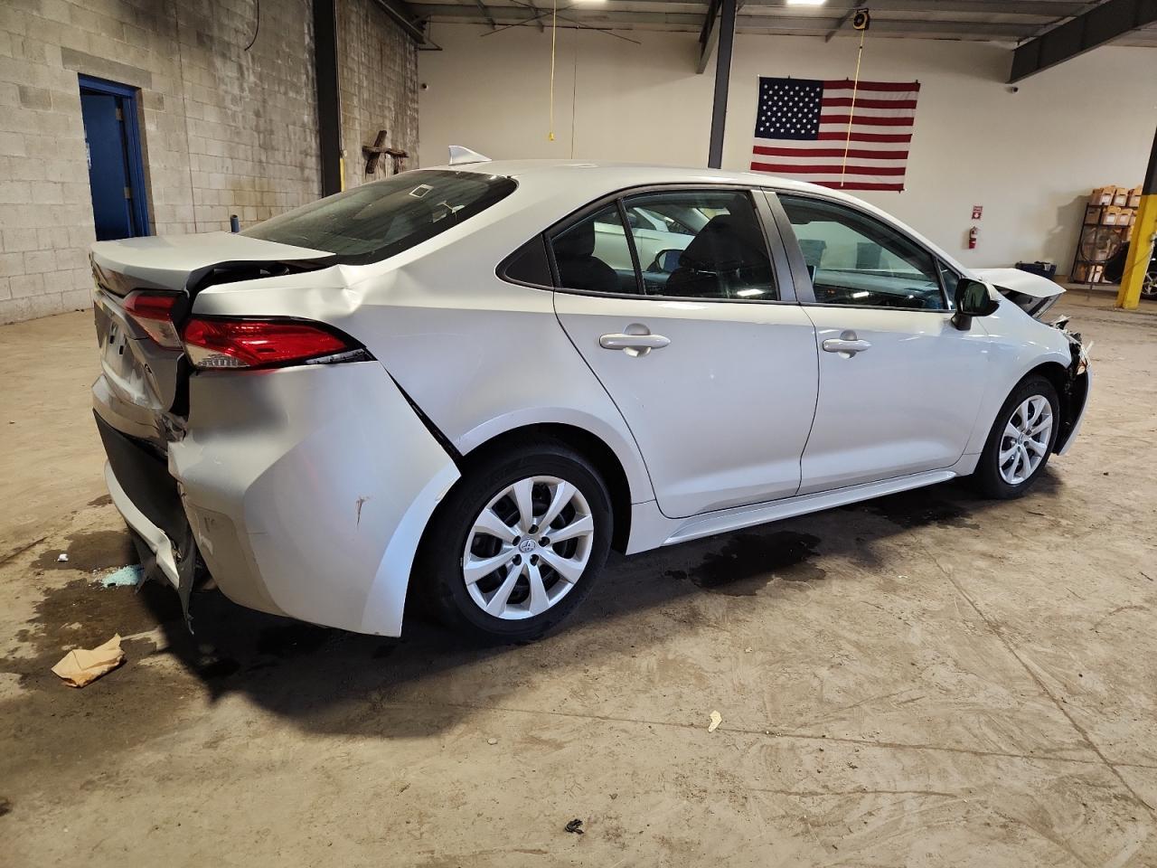 2020 Toyota Corolla Le - Image 3