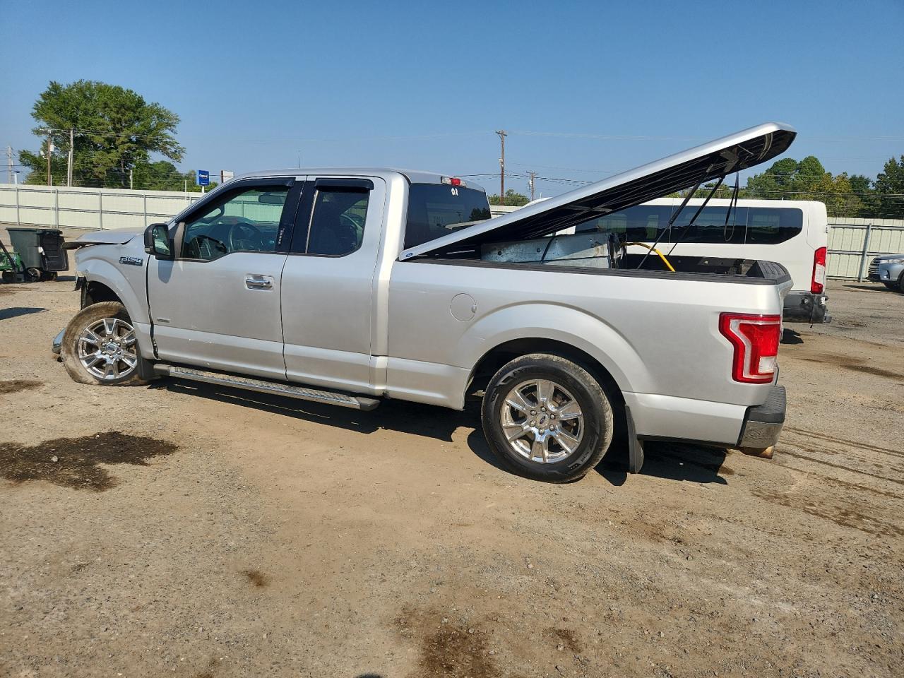 2015 Ford F150 Super Cab - Фото 2
