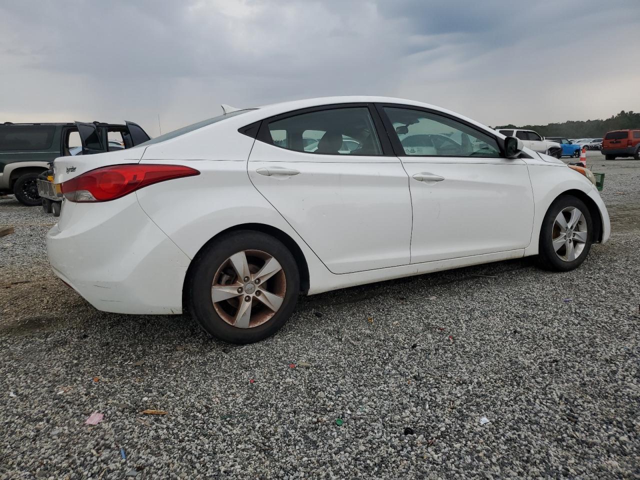2013 Hyundai Elantra Gls - Image 3