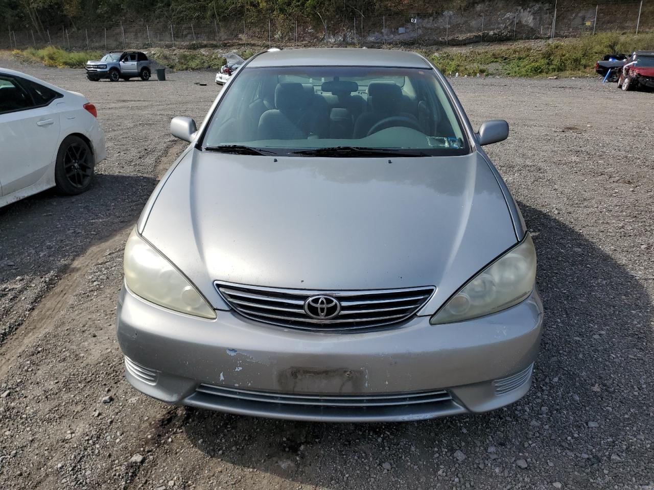 2005 Toyota Camry Le - Image 5