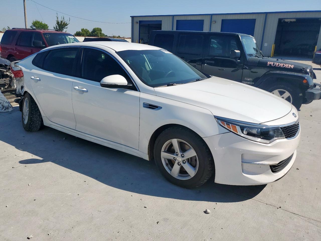 2017 Kia Optima Lx - Фото 4