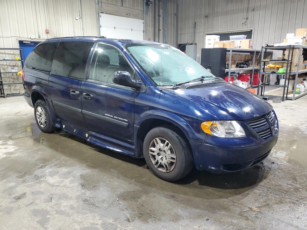 2005 Dodge Grand Caravan Se - Фото 4