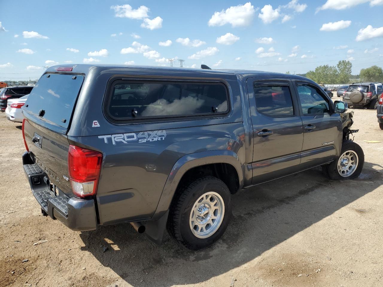 2017 Toyota Tacoma Double Cab - Image 3