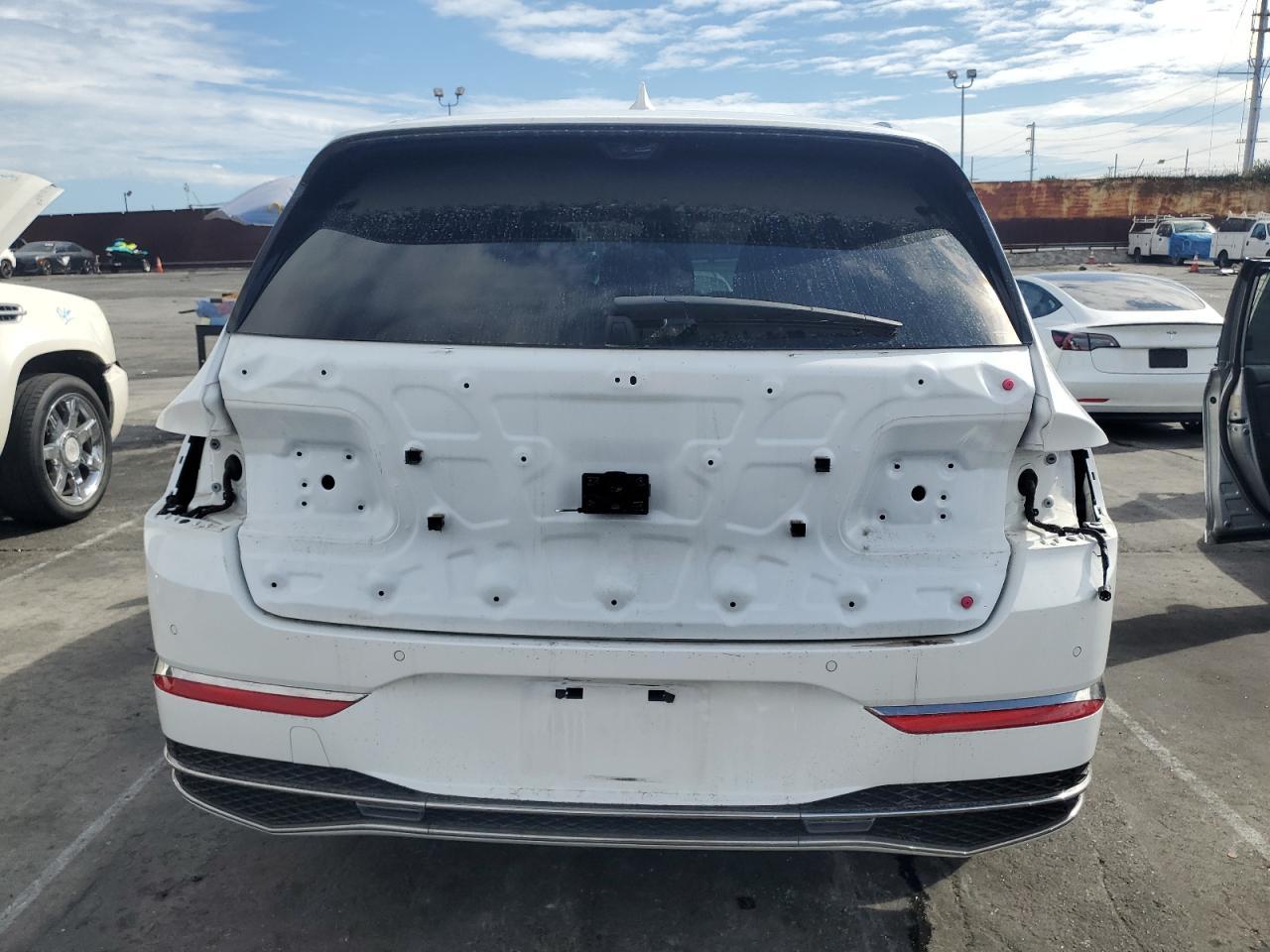 2025 Genesis Gv80 Prestige - Image 6