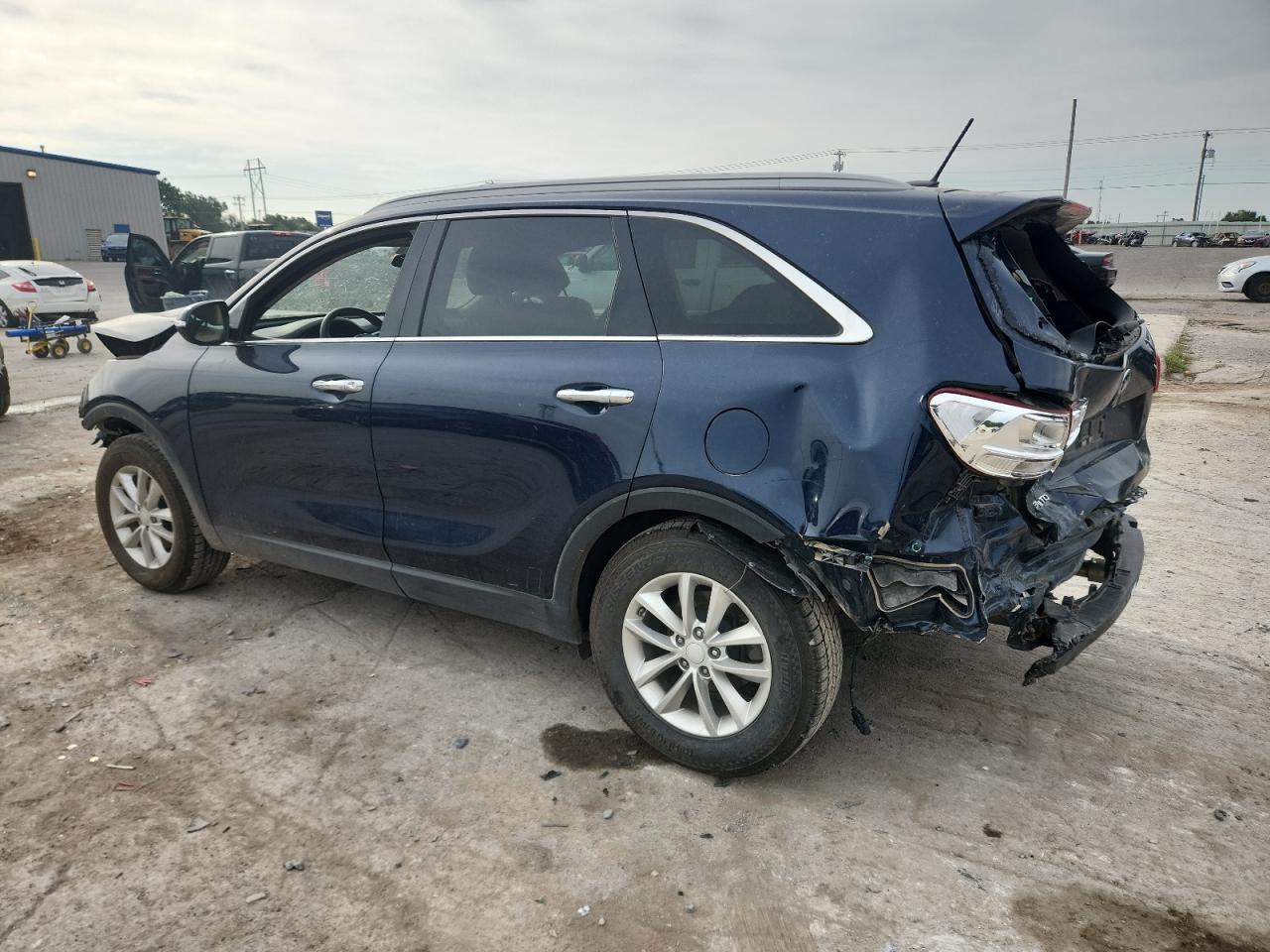 2017 Kia Sorento Lx - Фото 2