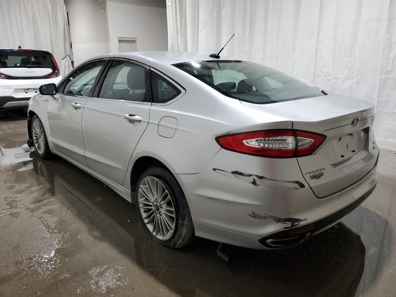 2015 Ford Fusion Se - Фото 2
