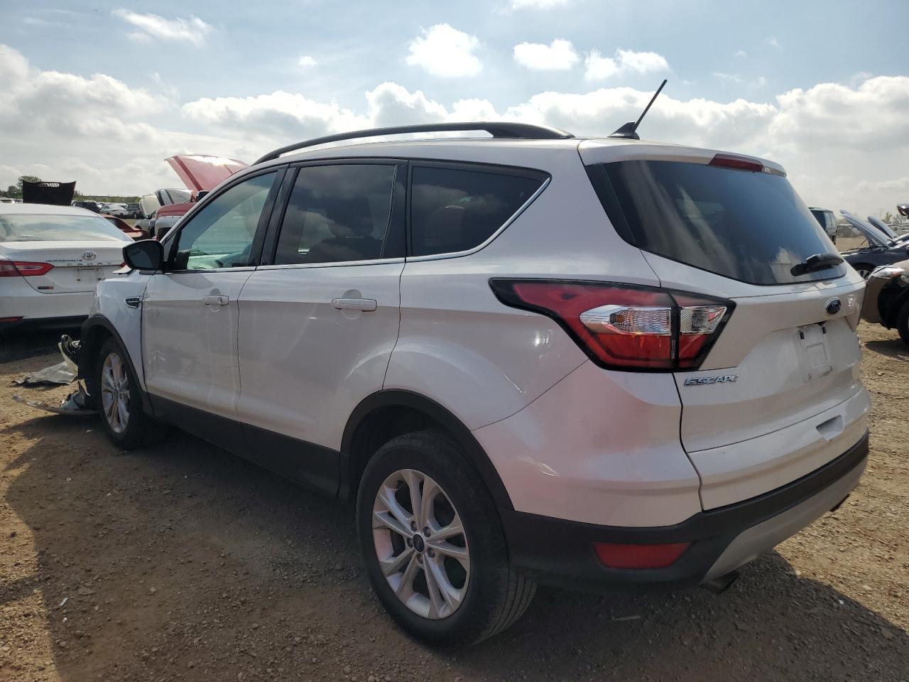 2018 Ford Escape Se - Фото 2