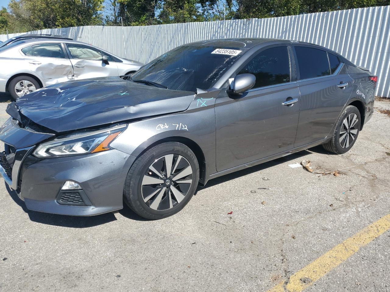 2022 Nissan Altima Sv