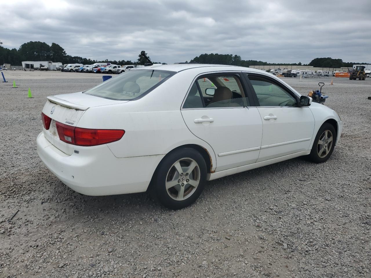 2005 Honda Accord Hybrid - Image 3