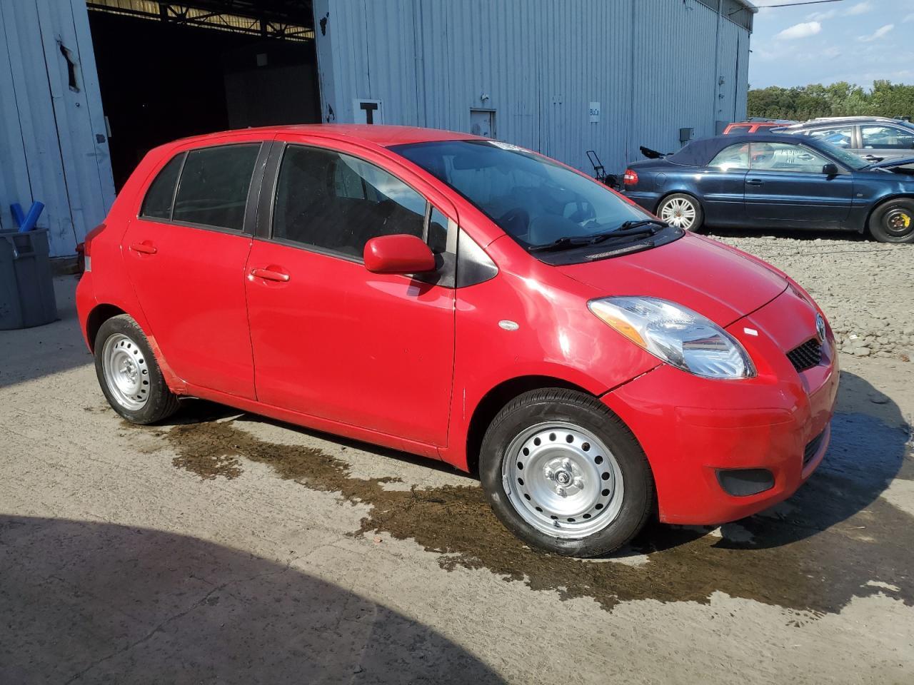 2011 Toyota Yaris Base - Image 4