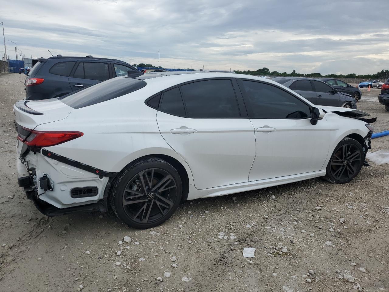 2025 Toyota Camry Xse - Фото 3