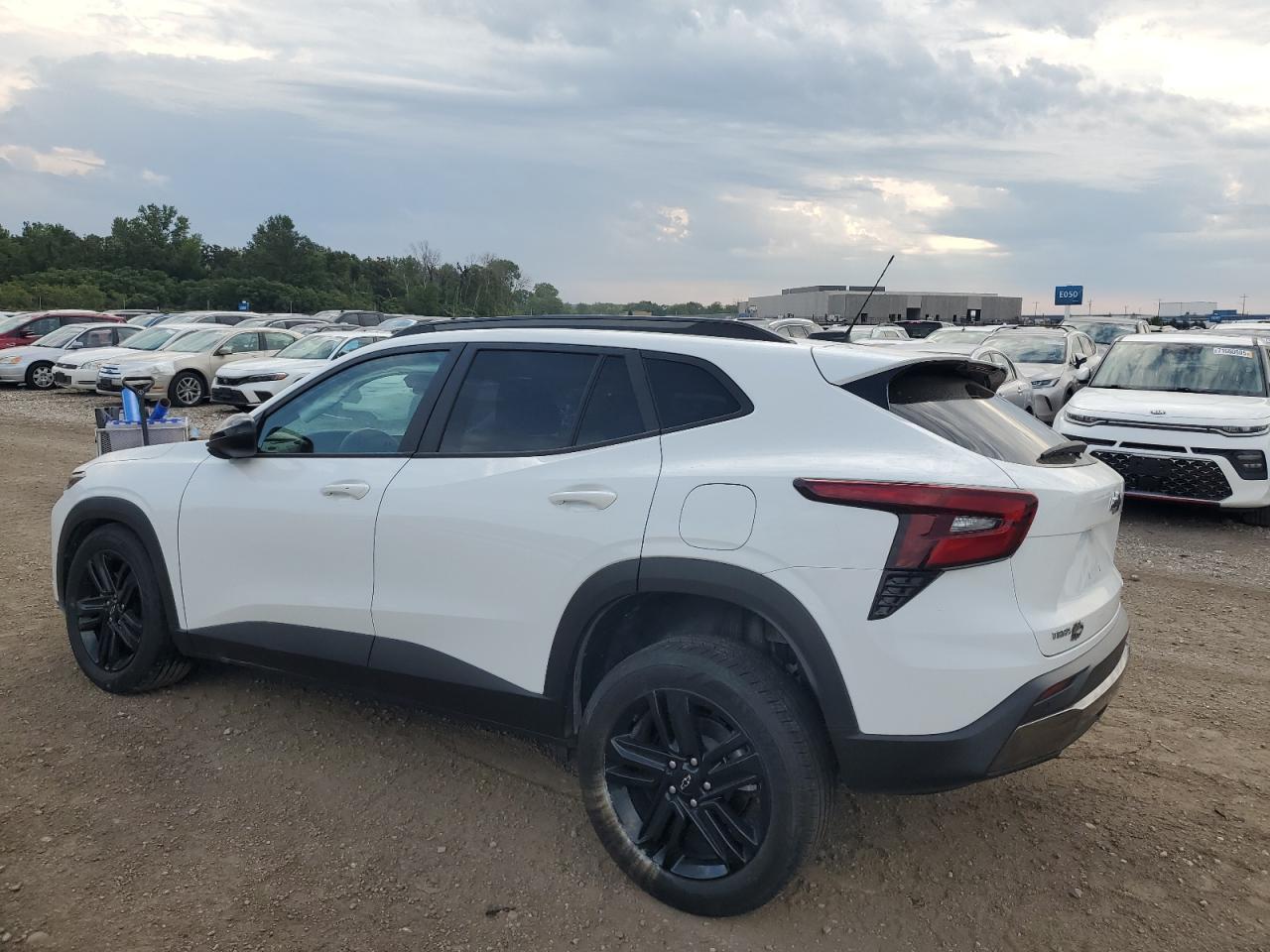 2024 Chev Trax - Image 2