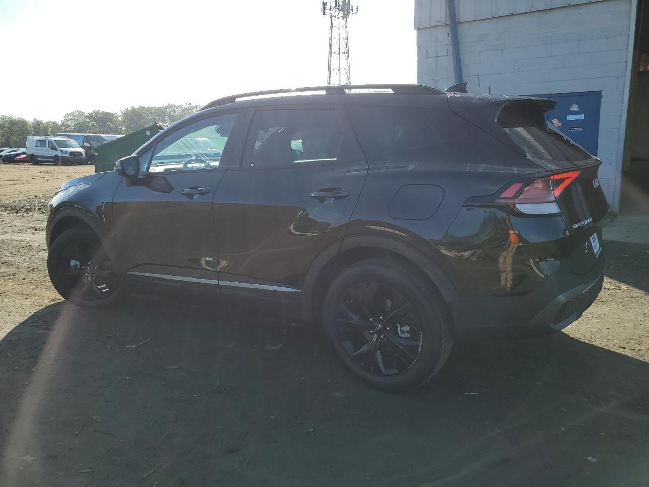 2023 Kia Sportage X Line - Image 2