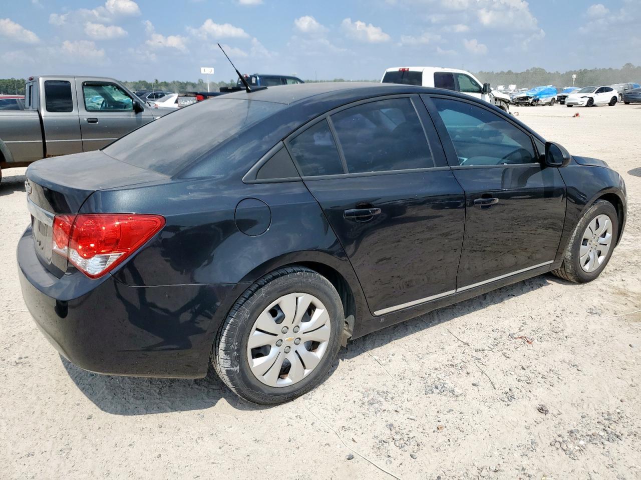 2014 Chevrolet Cruze Ls - Фото 3