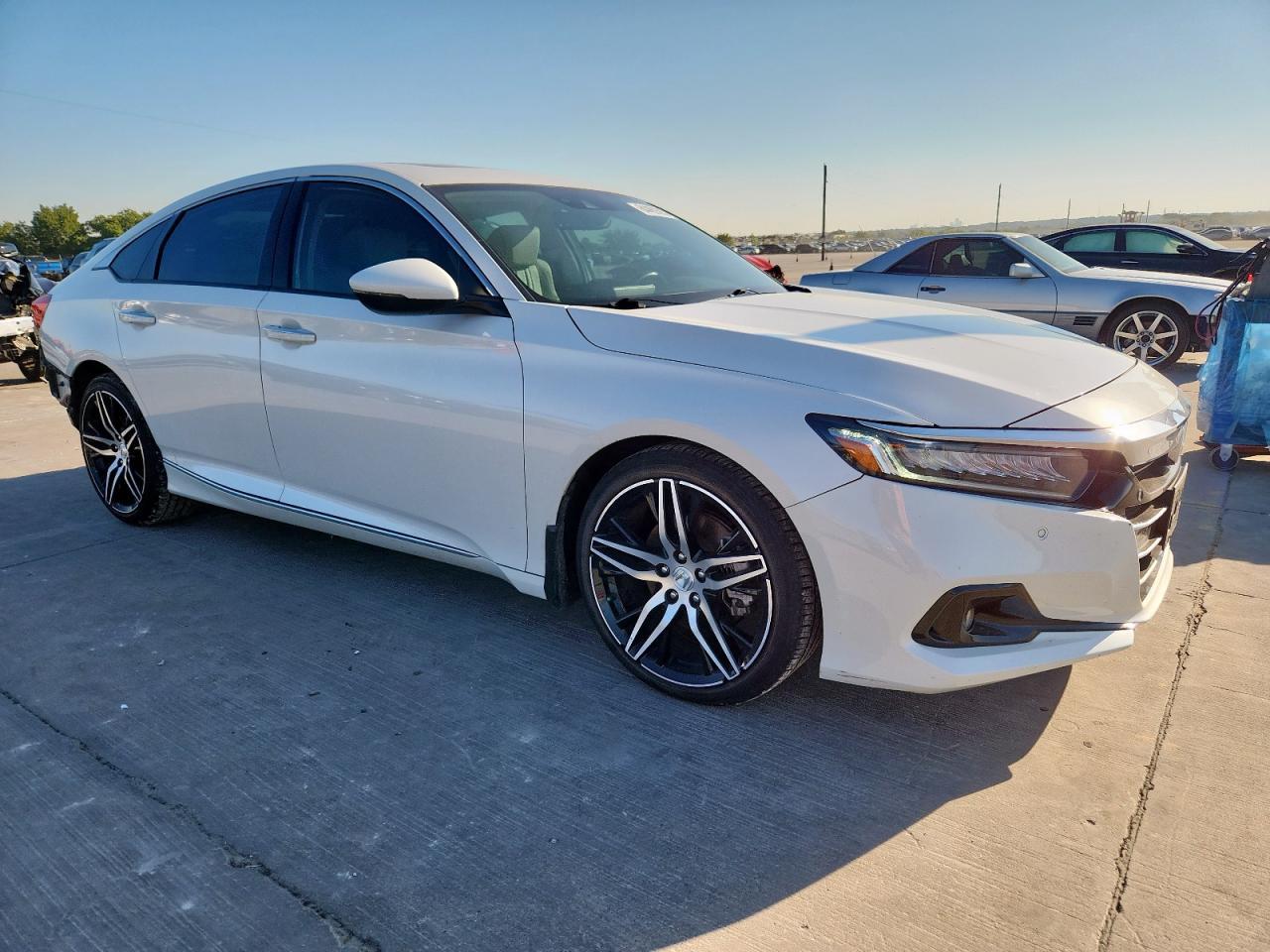 2022 Honda Accord Touring - Image 4