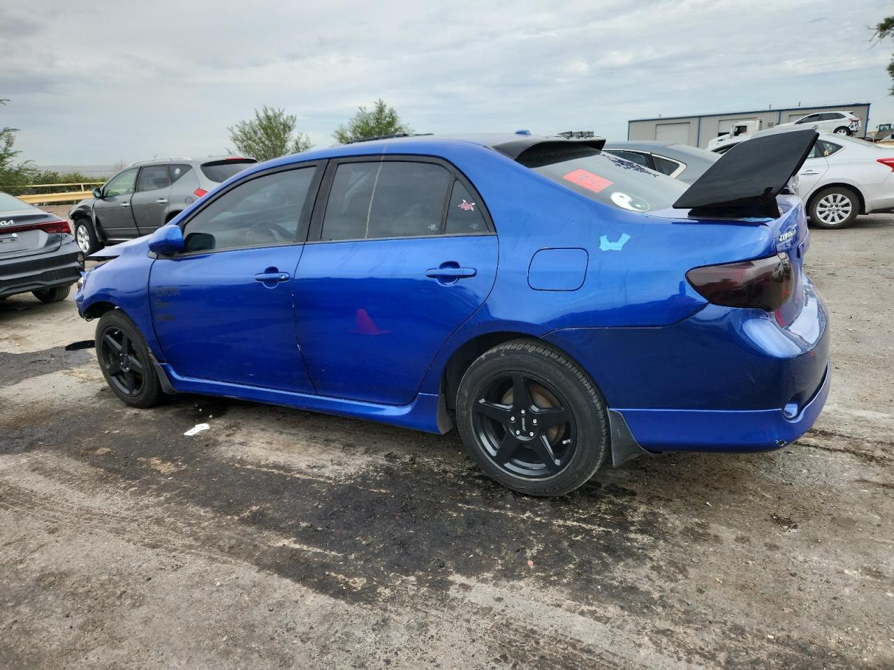 2010 Toyota Corolla Base - Фото 2