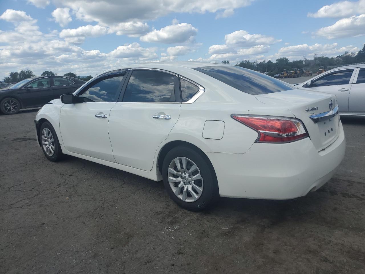 2015 Nissan Altima 2.5 - Фото 2