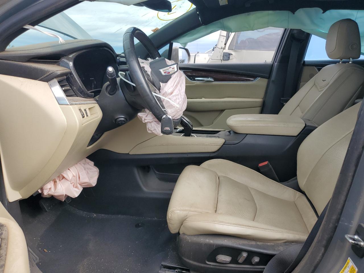 2017 Cadillac Xt5 Luxury - Image 7