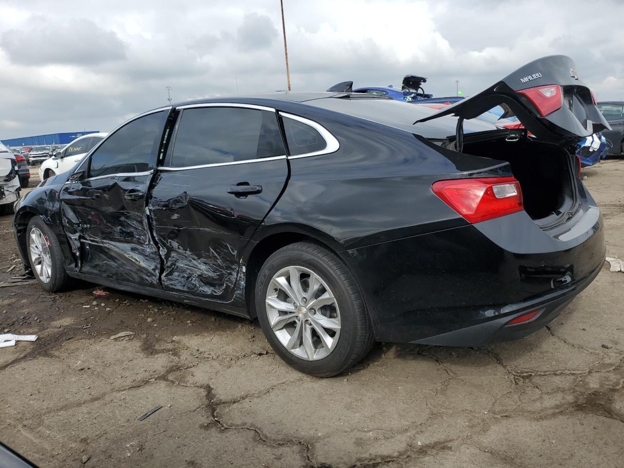 2023 Chevrolet Malibu Lt - Image 2