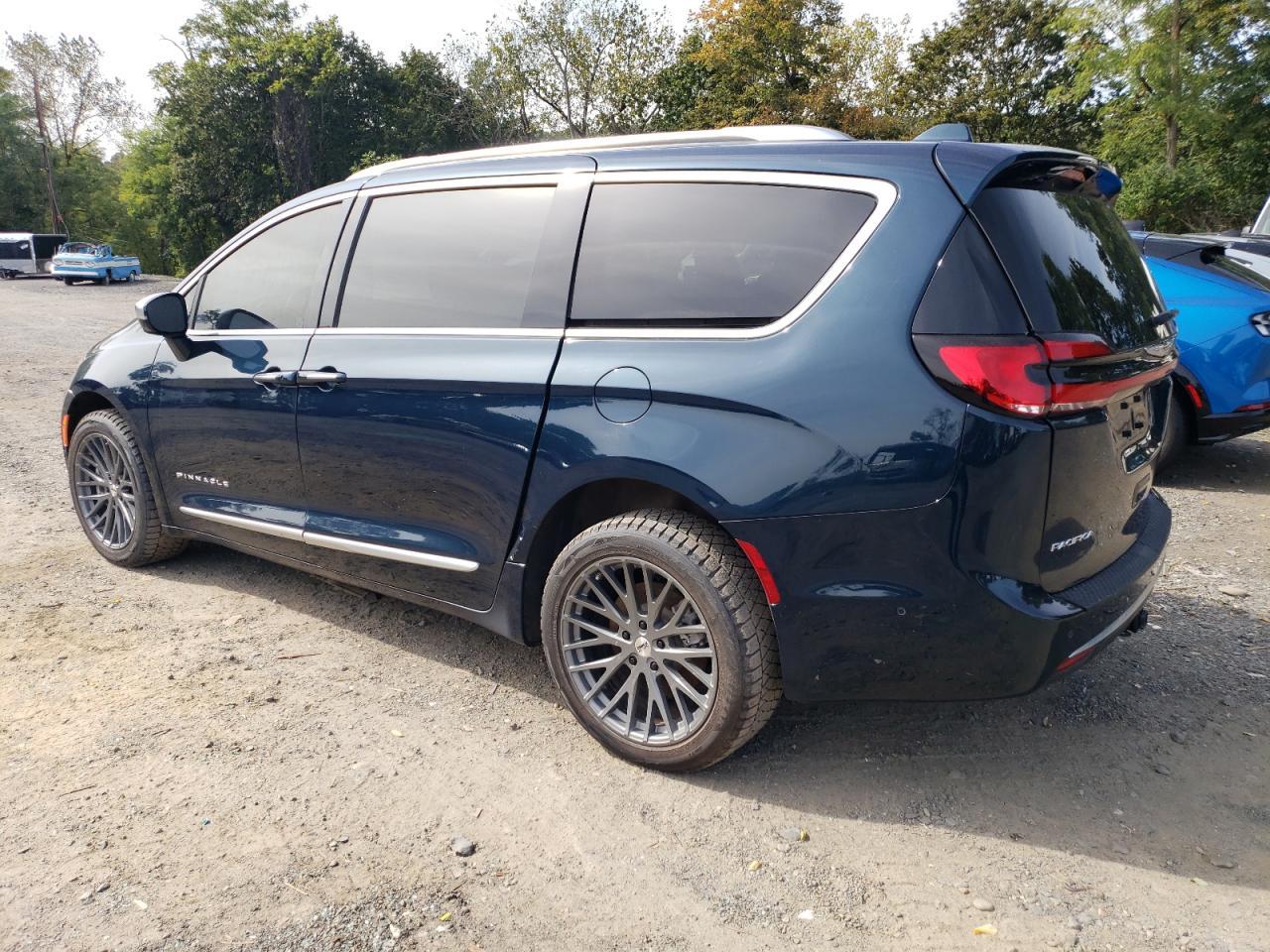 2022 Chrysler Pacifica P - Image 2