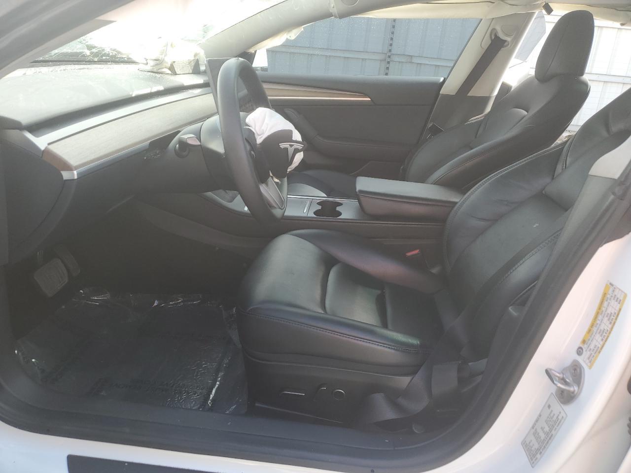 2023 Tesla Model 3 - Image 7