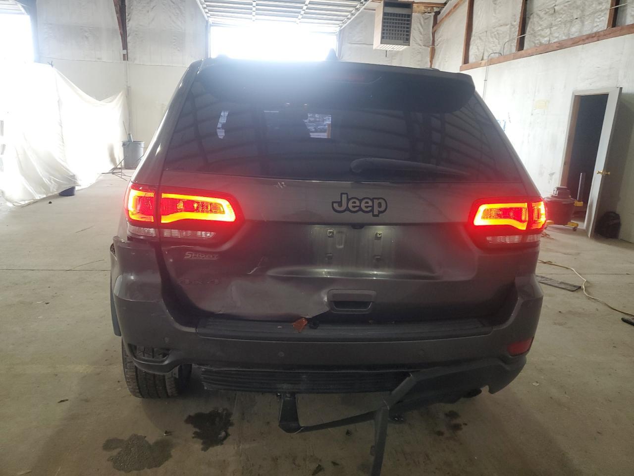 2016 Jeep Grand Cherokee Laredo - Фото 6