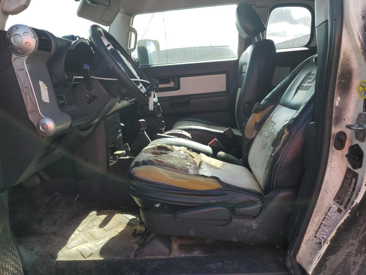 2010 Toyota Fj Cruiser - Image 7