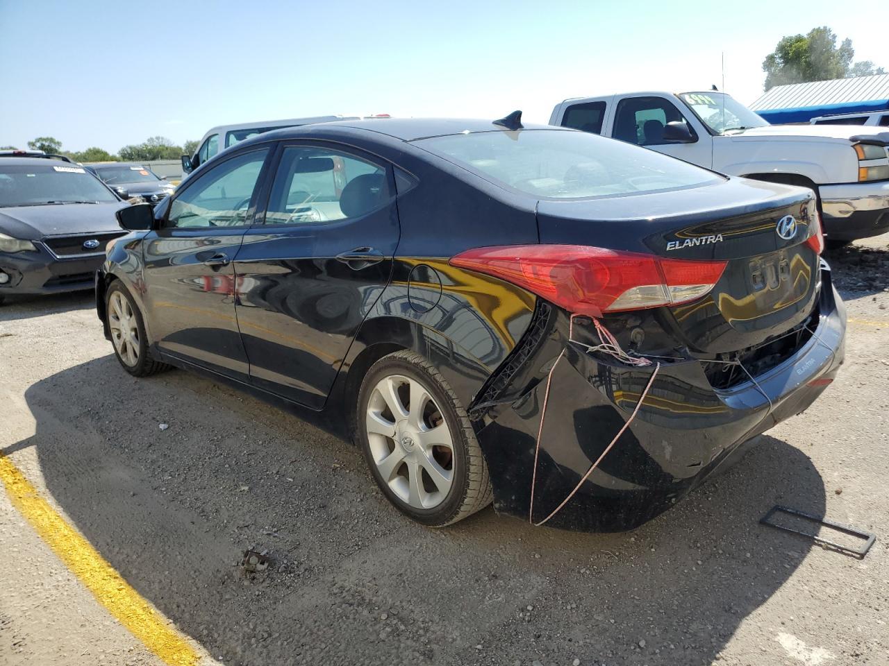 2013 Hyundai Elantra Limited - Image 2