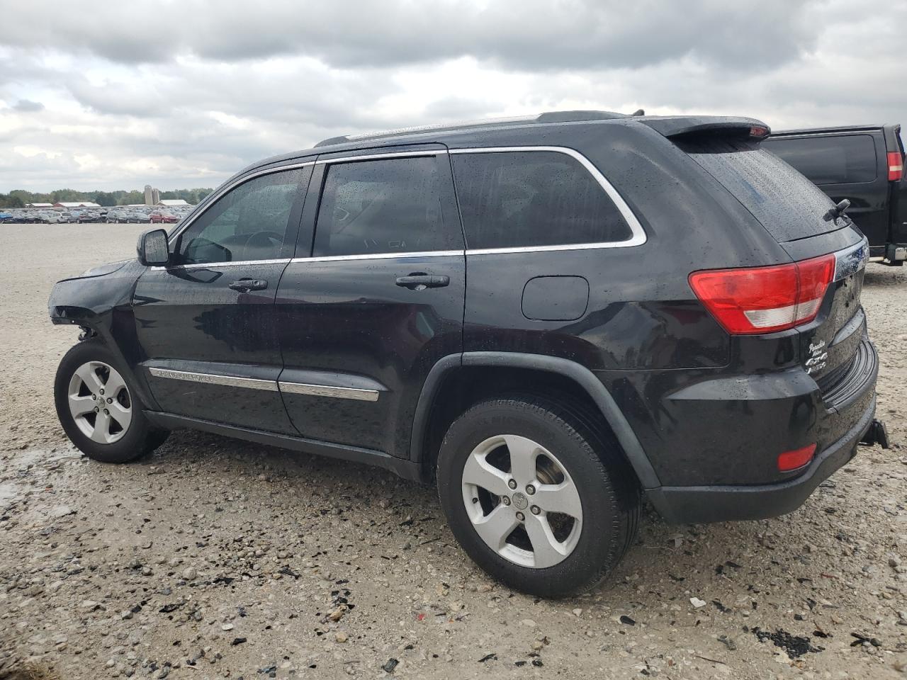 2011 Jeep Grand Cherokee Laredo - Image 2