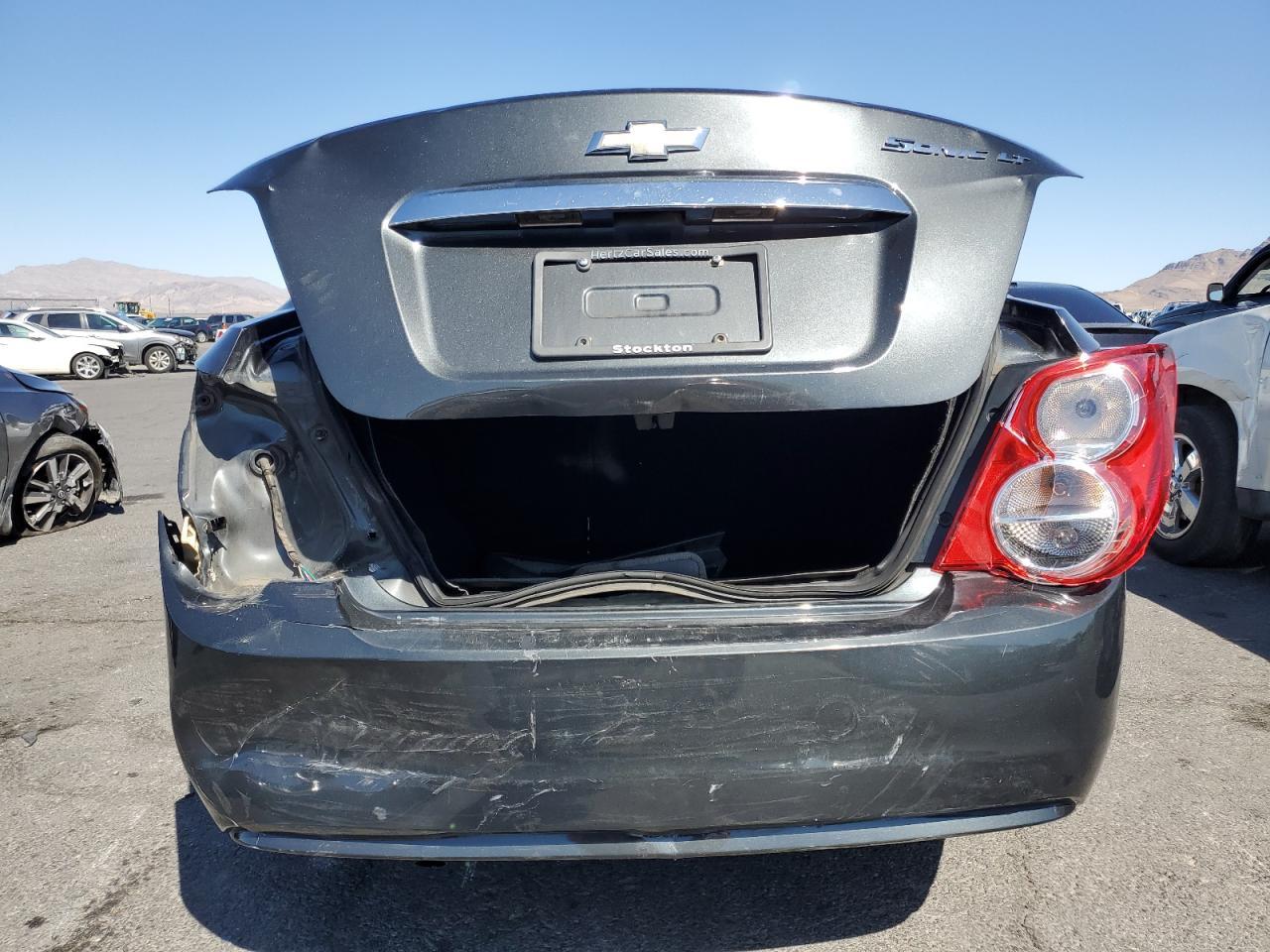2014 Chevrolet Sonic - Фото 6