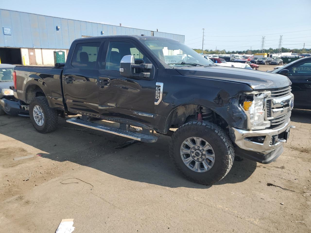 2017 Ford F250 Super Duty - Image 4