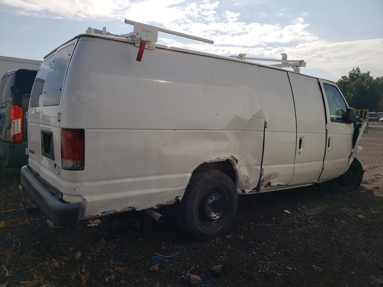 2006 Ford Econoline E250 Van - Image 3