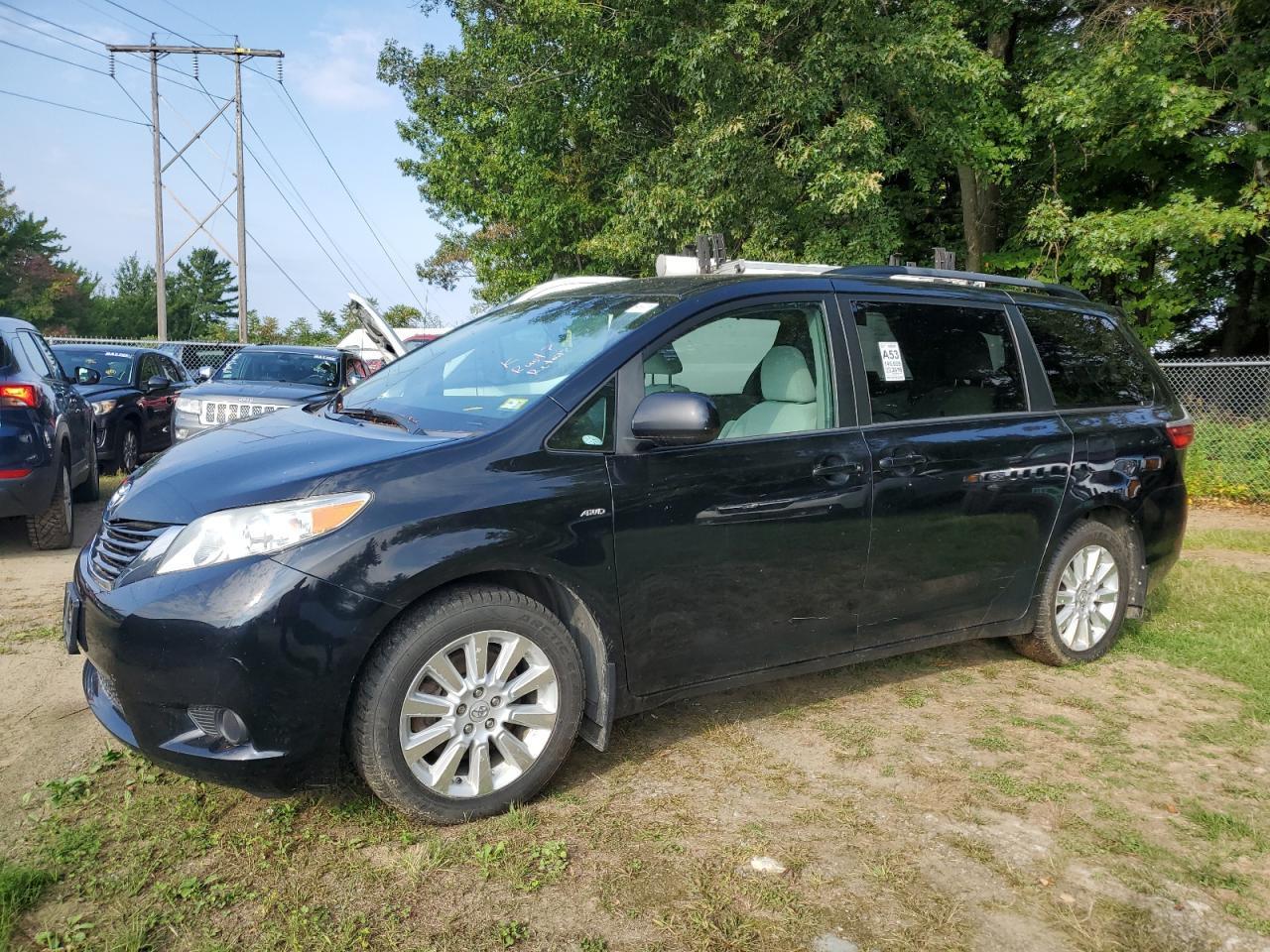 2016 Toyota Sienna Le - Фото 2