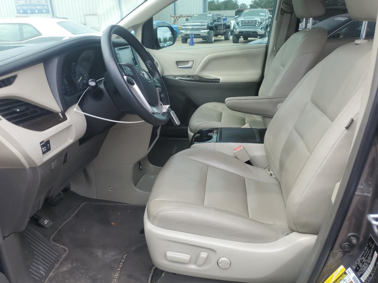 2019 Toyota Sienna Xle - Фото 7