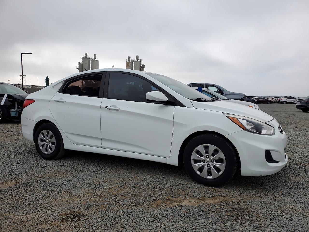 2015 Hyundai Accent Gls - Image 4
