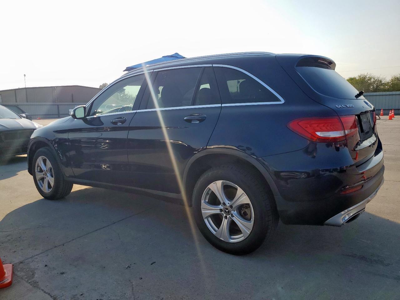 2017 Mercedes-Benz Glc 300 - Фото 2