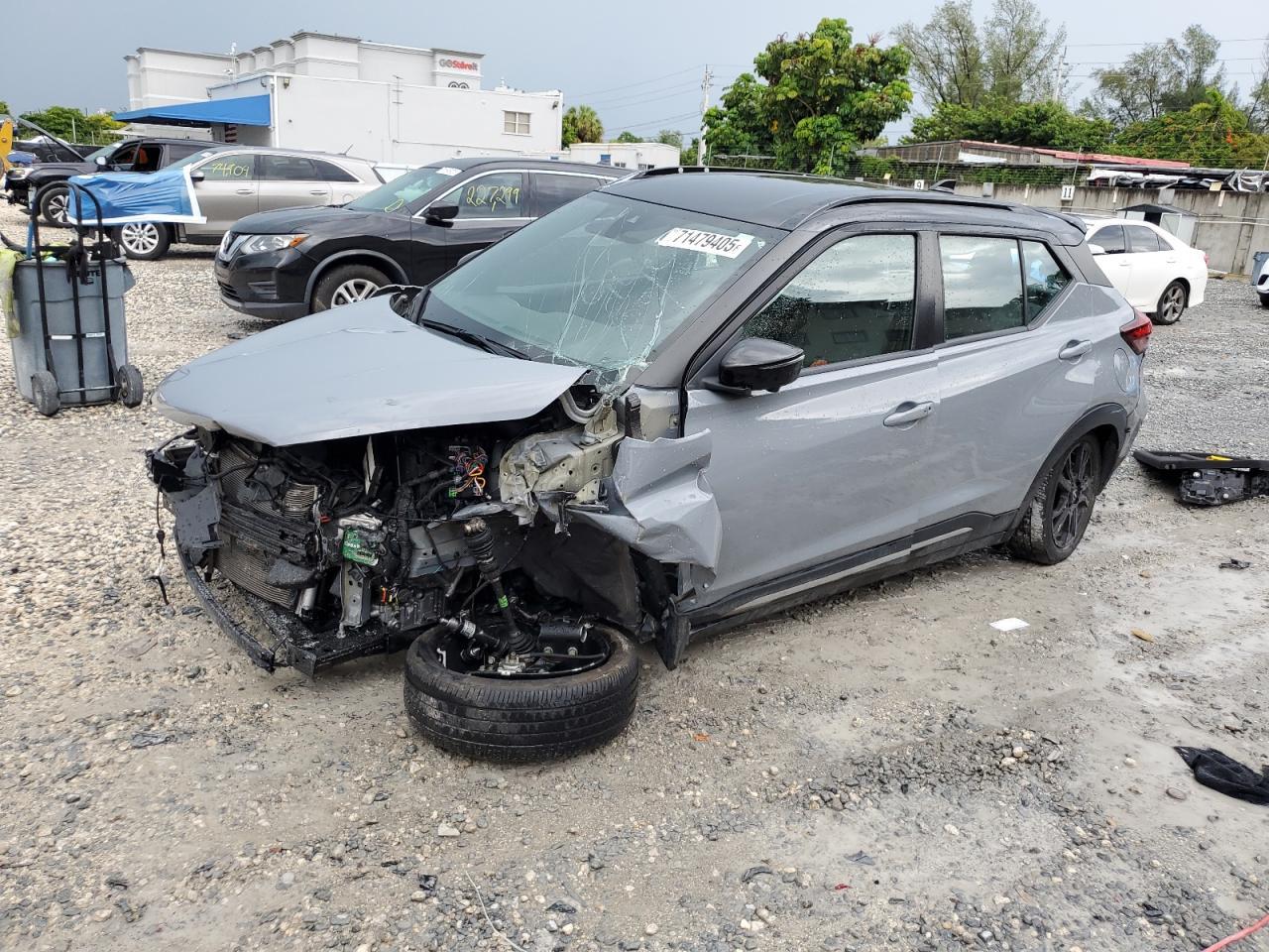 2023 Nissan Kicks Sr