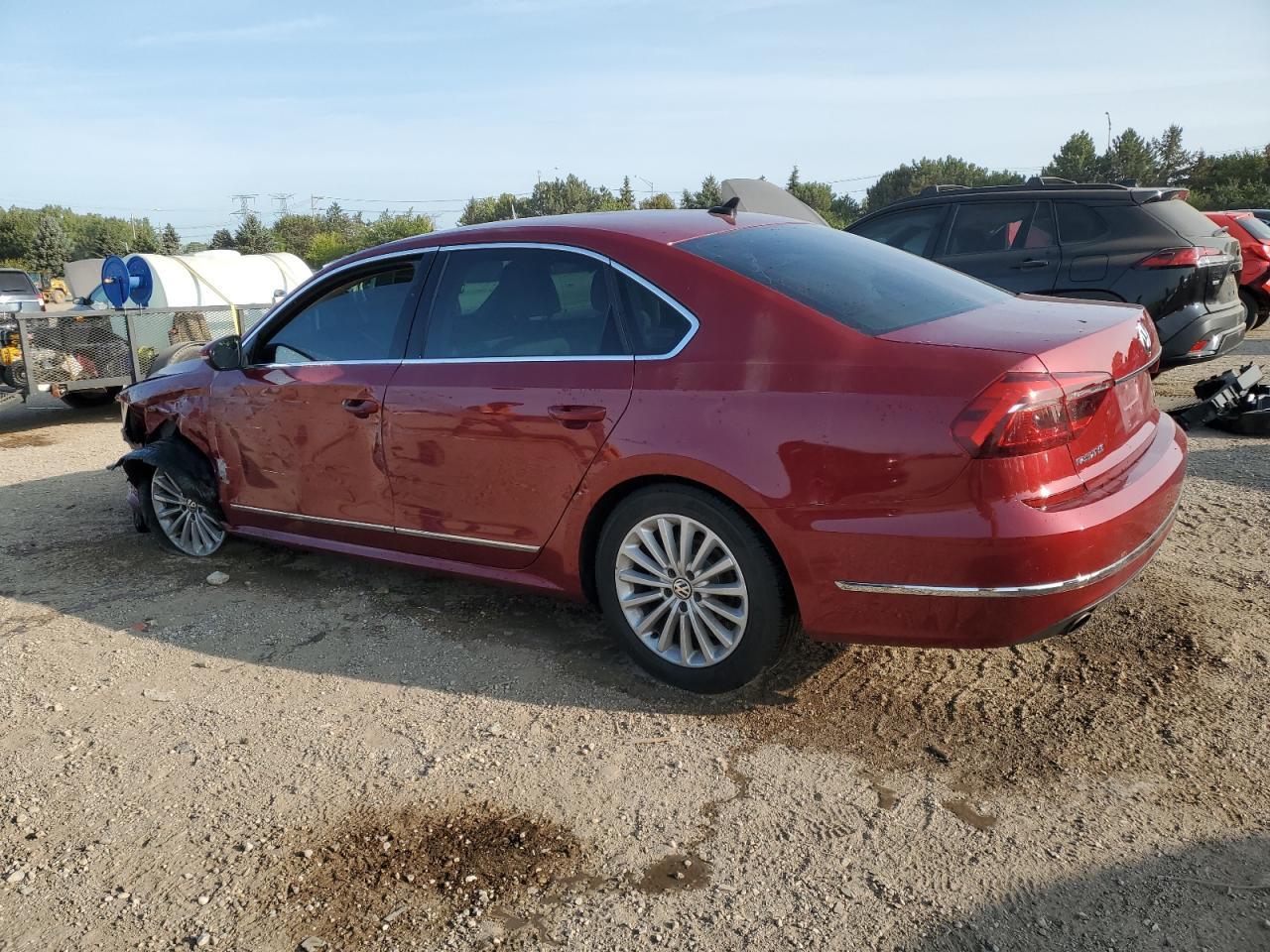 2017 Volkswagen Passat Se - Фото 2