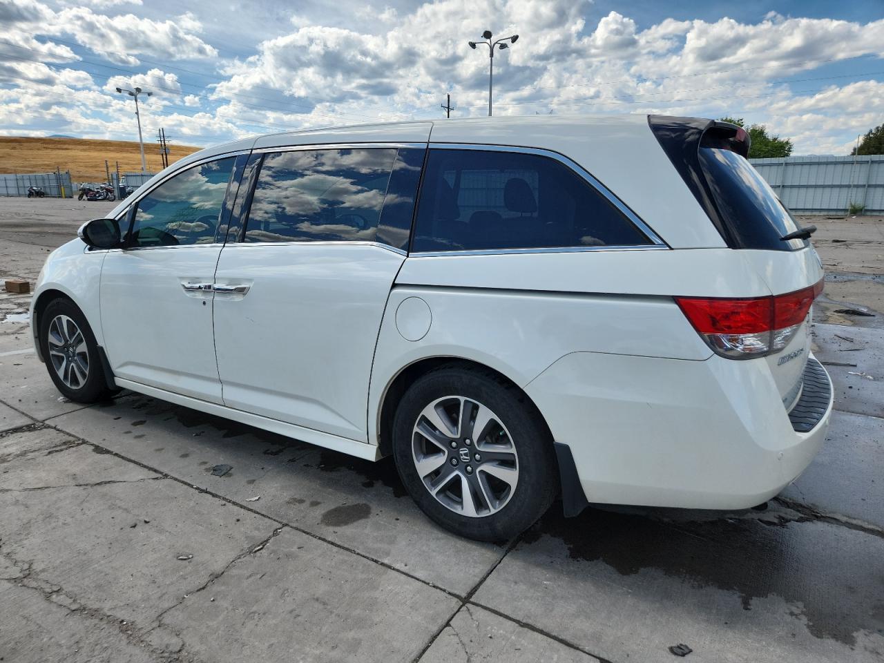 2017 Honda Odyssey Touring - Фото 2