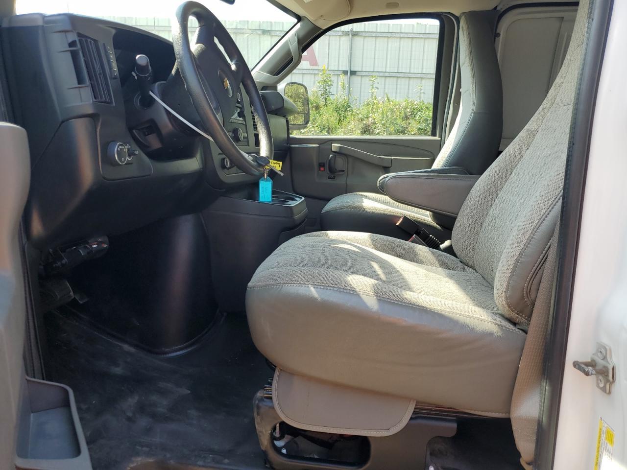 2019 Chevrolet Express G2500 - Фото 7