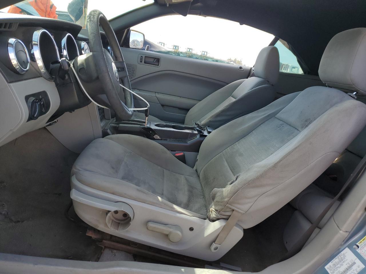 2007 Ford Mustang - Image 7