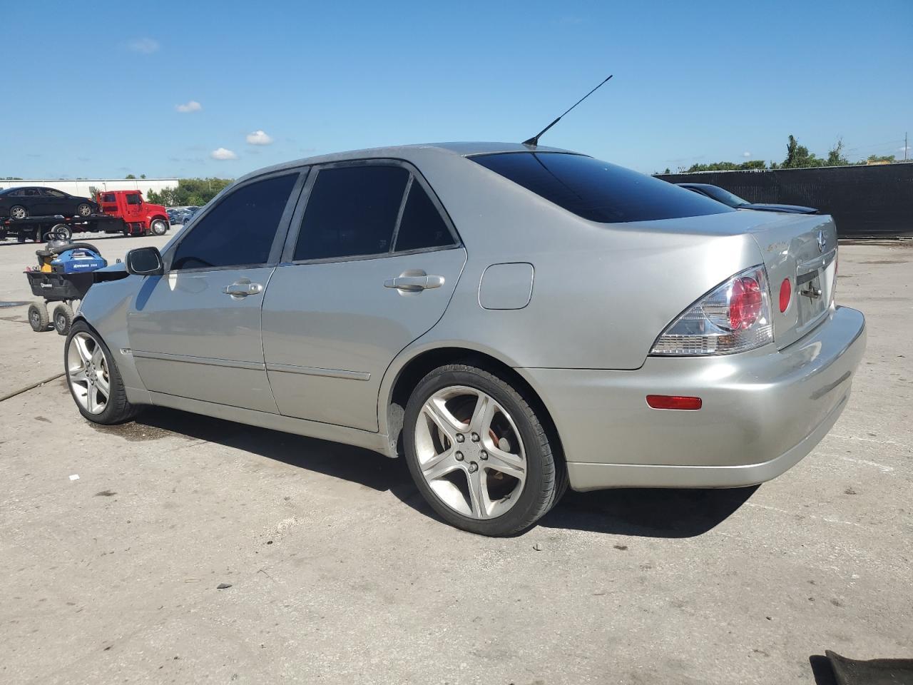 2001 Lexus Is 300 - Фото 2