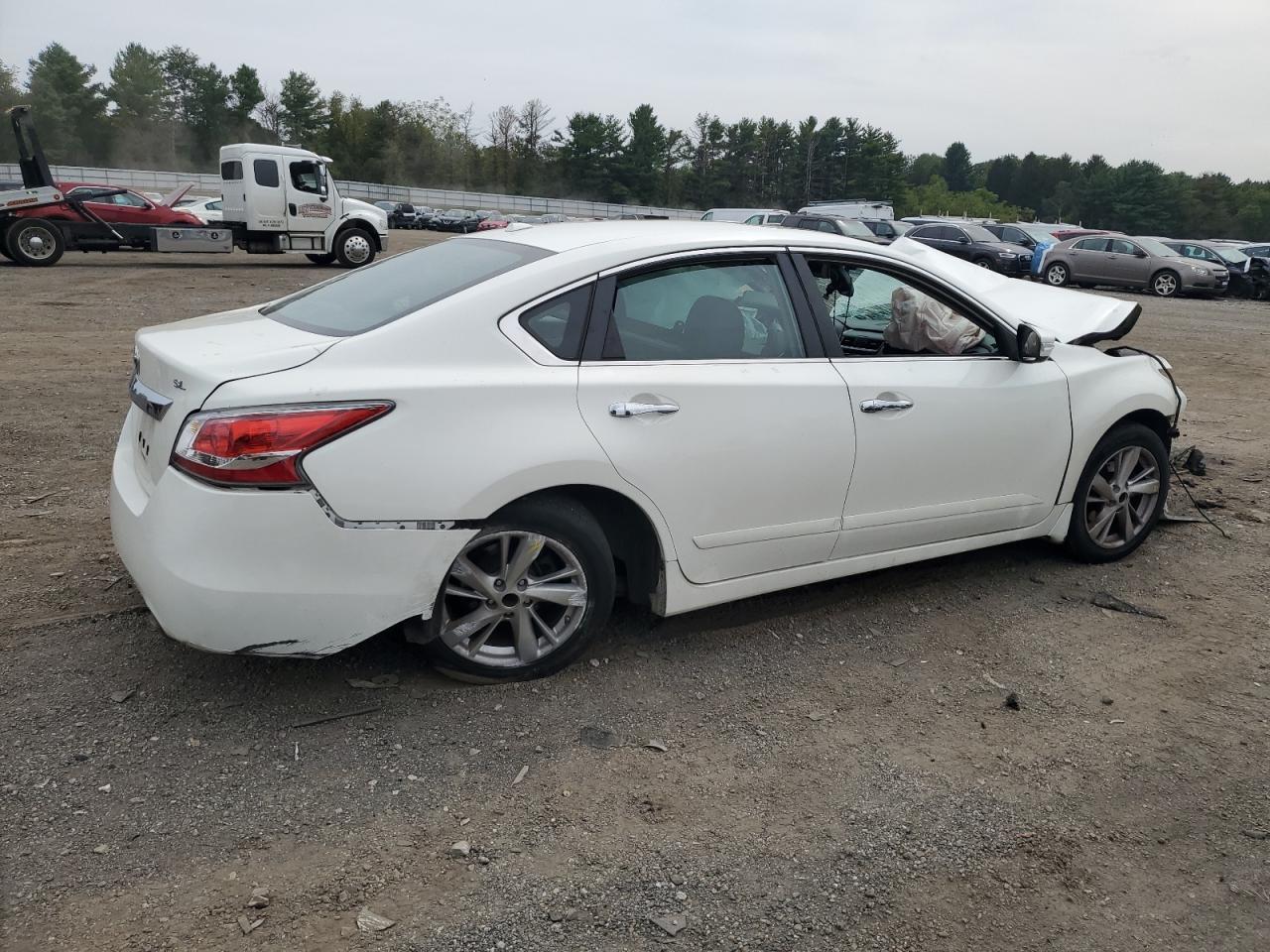 2015 Nissan Altima 2.5 - Image 3